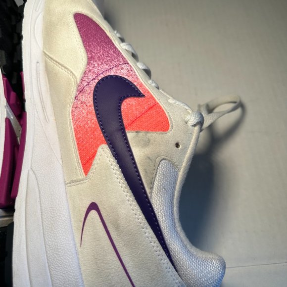Nike Air Skylon 2 Solar Red - Picture 8 of 9
